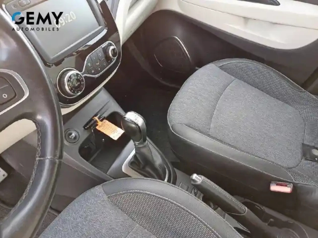 Renault Captur tce 150 fap edc — photo 12