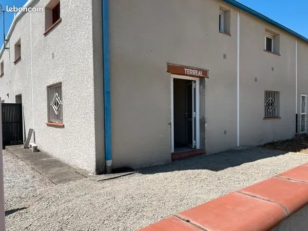 Local d'activité 109 m2 ( commercial/ bureaux, stockage )