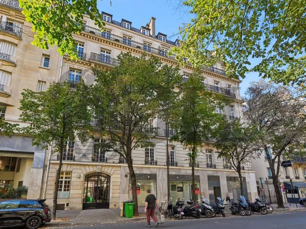 Bureaux 225 m²