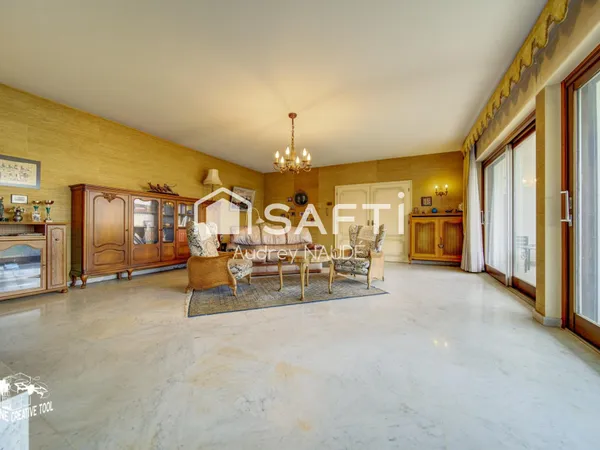 Maison individuelle de plain-pied avec sous-sol complet