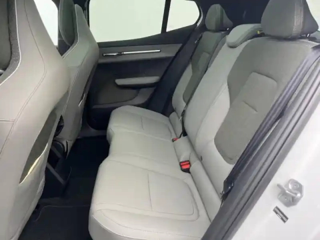 Volvo Ex30 cross country twin performance 428ch ultra — photo 7