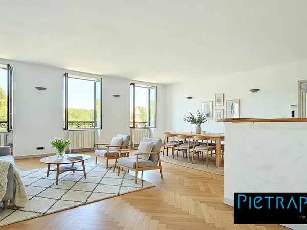 DERNIER ETAGE - T3 de 80 m² - Vue Ile Barbe