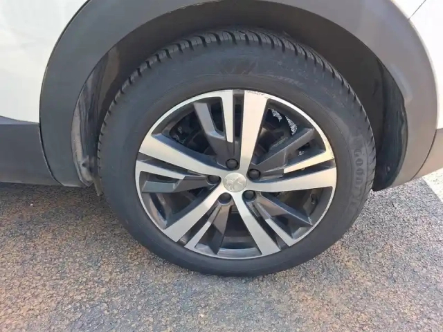 Peugeot 3008 hybrid 225 e-eat8 — photo 19
