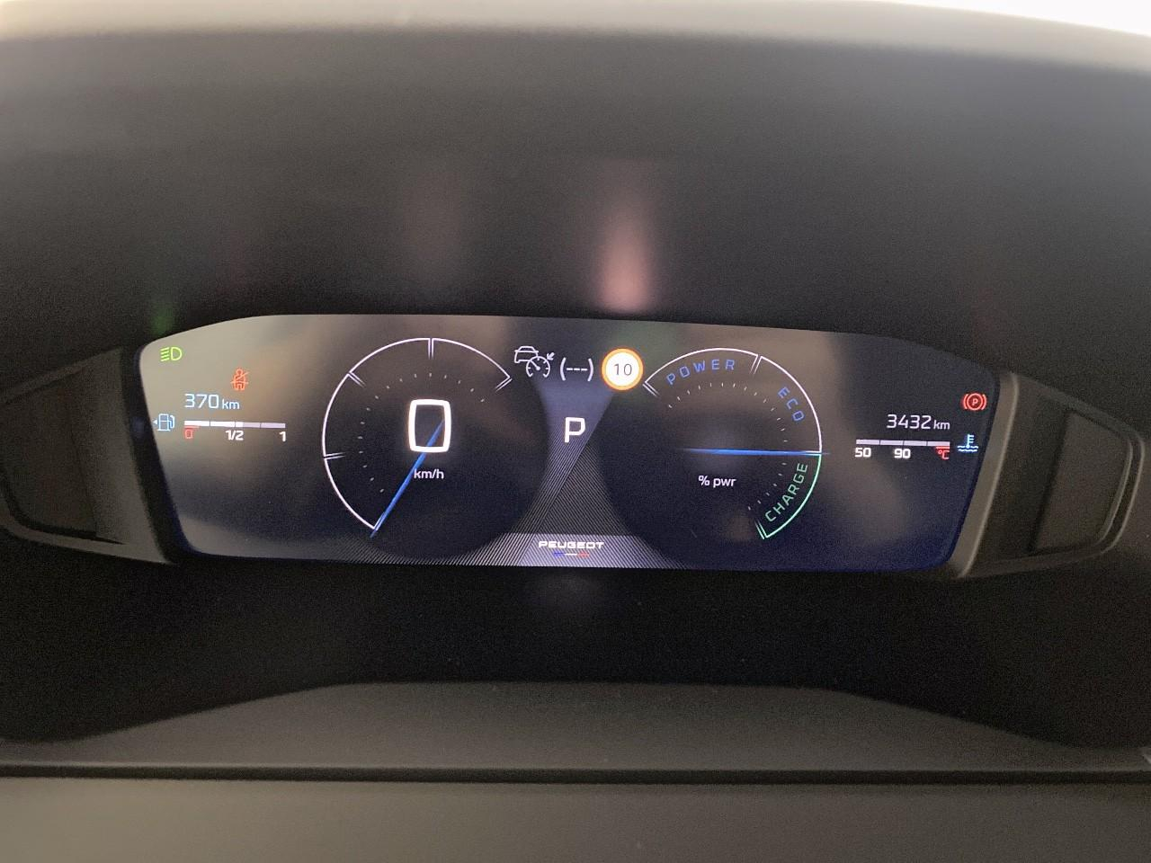 Peugeot 2008 hybrid 145 ch e-dcs6 allure — photo 13