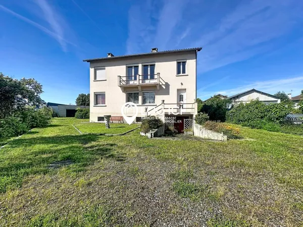 Maison avec beau potentiel Idéal investisseur ou premier a