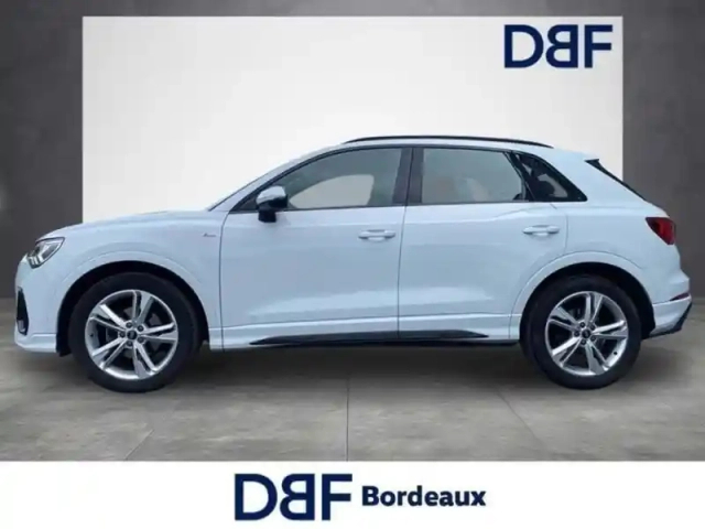 Audi Q3 35 tdi 150 ch s tronic 7 s line — photo 2