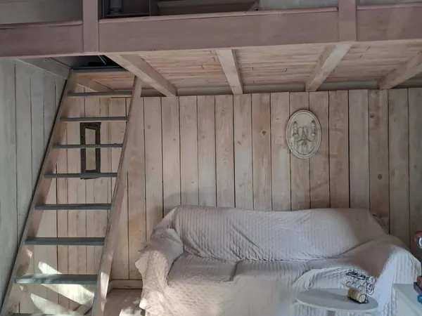 Studio de 24m² avec mezzanine de 7m², balcon et parking