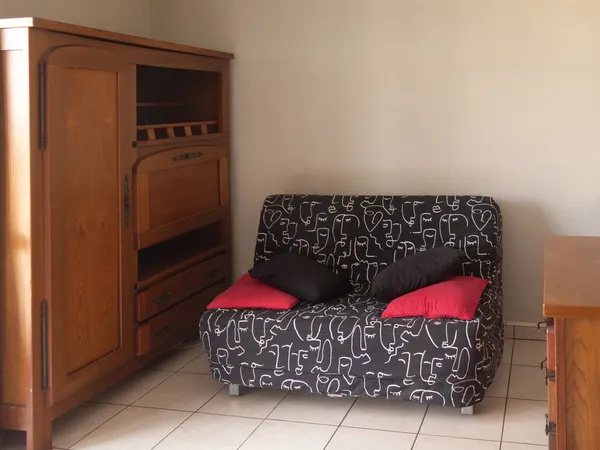 APPARTEMENT F1 BIS MEUBLE 27 M2 LUMINEUX