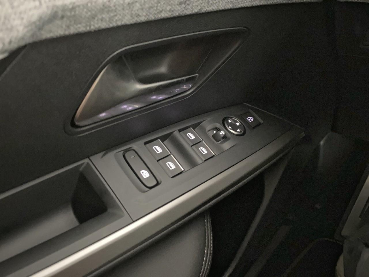 Peugeot 3008 hybrid 145 e-dcs6 gt — photo 20