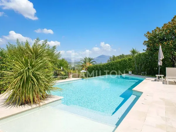 Villa 7 pièces 204 m²