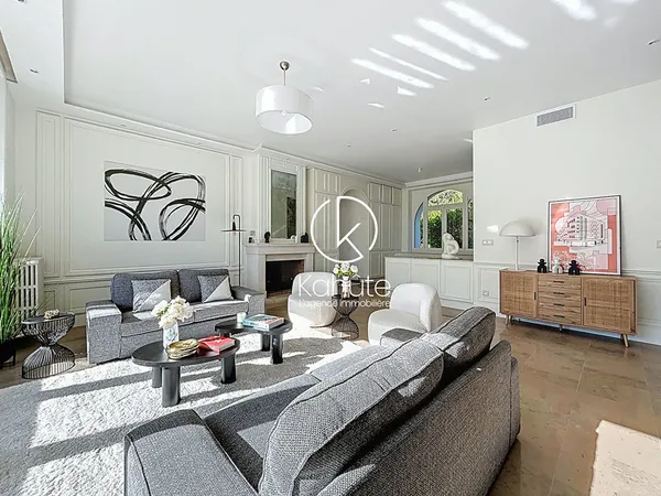 Demeure de charme avec Vue panoramique sur Lyon à Saint Didier Au Mont D'Or 7 pièces, 250m2, entière