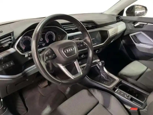 Audi Q3 35 tfsi 150 ch s tronic 7 design — photo 9