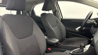 Toyota Yaris 116h Collection 5p MY22 — photo 15