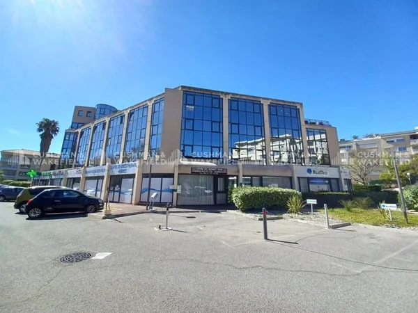 Bureau 302 m²