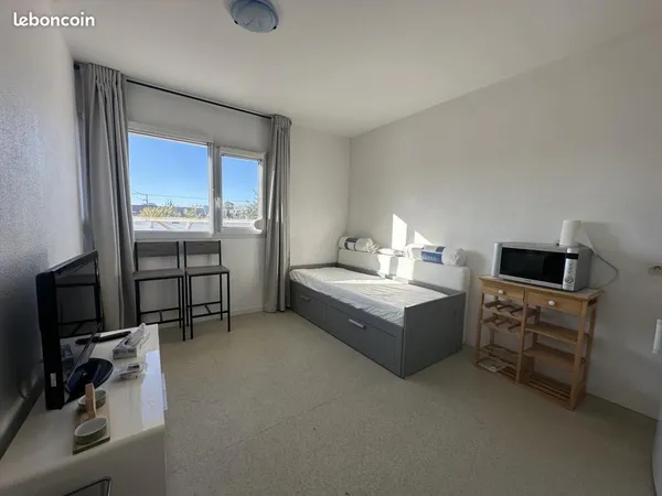 Studio 1 pièce 17 m²