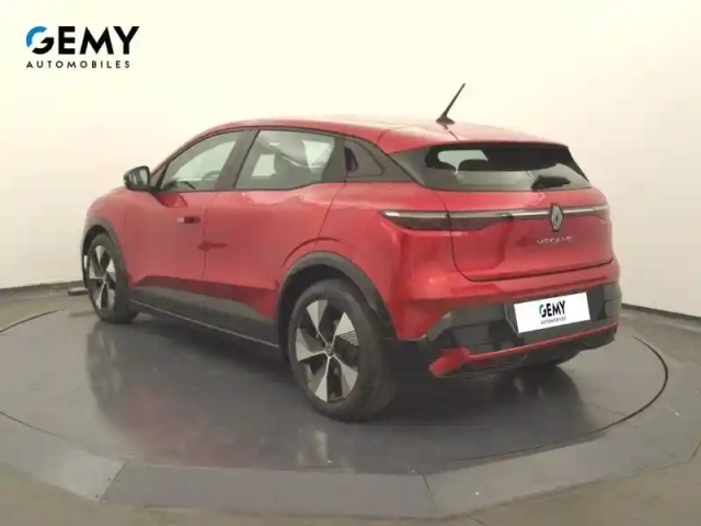 Renault Megane e-tech ev60 220 ch super charge — photo 7