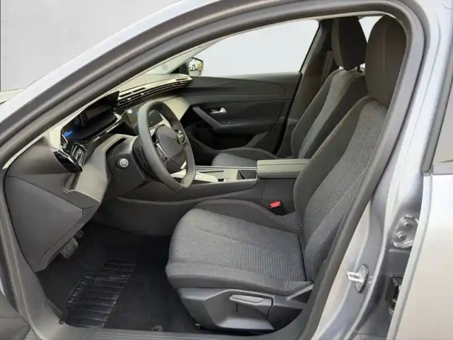 Peugeot 308 hybrid 145 e-dcs6 — photo 11