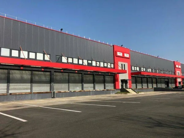 Entrepôt 1718 m²
