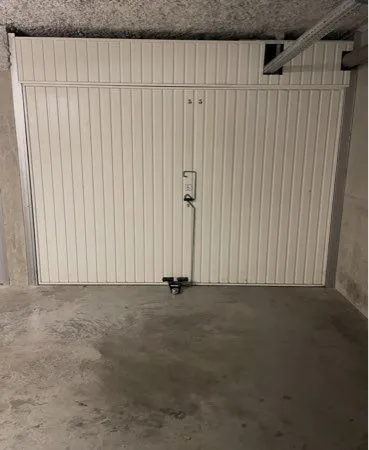 Garage à louer 9 Eme arr