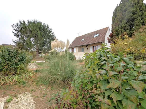 En exclusivité, maison au centre d'Aillant de 115m2 habitabl