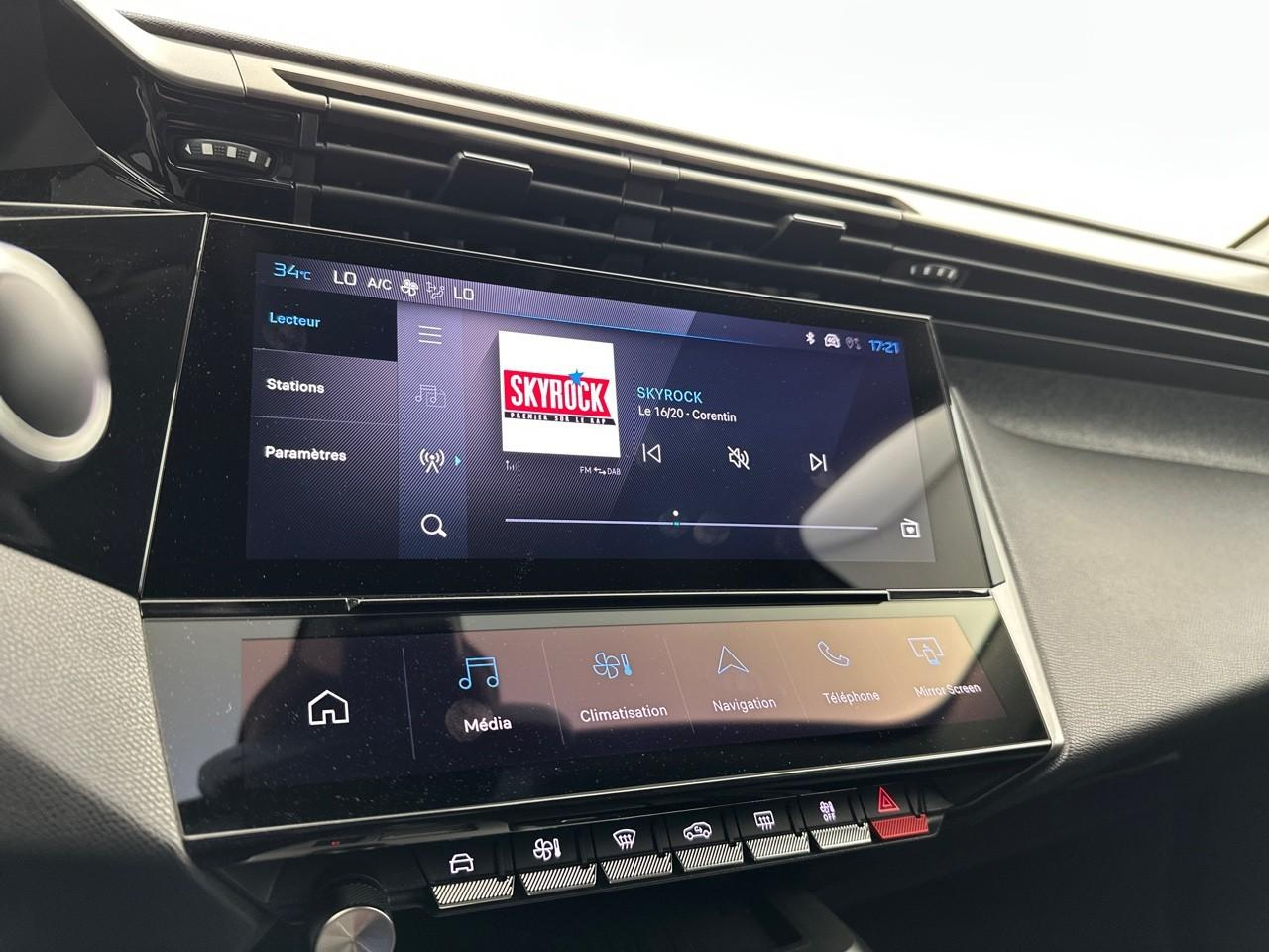 Peugeot 308 hybrid 145 e-dcs6 allure — photo 23