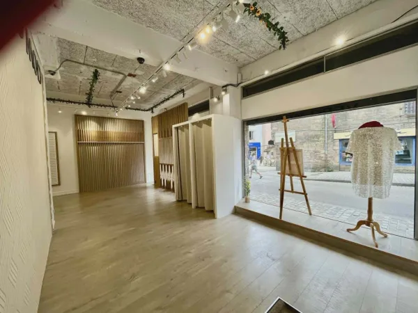 Local 1 pièce 38 m²