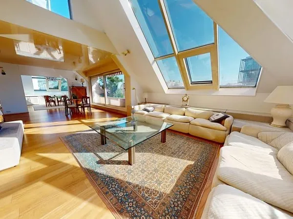 Appartement 6 pièces 187 m²