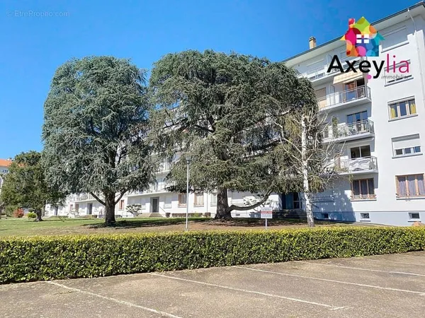 A vendre- roanne- appartement t4 avec cave et garage