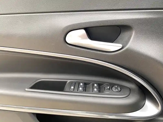 Abarth 600 e 240 ch — photo 80