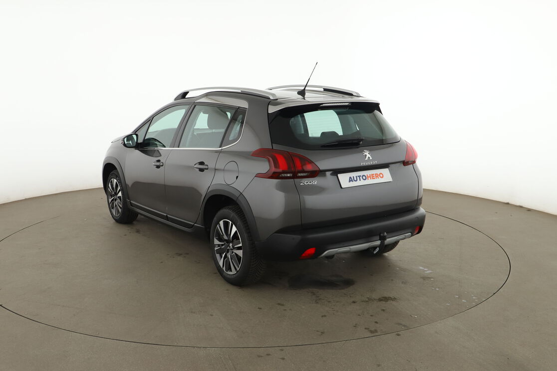 Peugeot 2008 1.5 Blue-HDi Allure EAT6 — photo 3