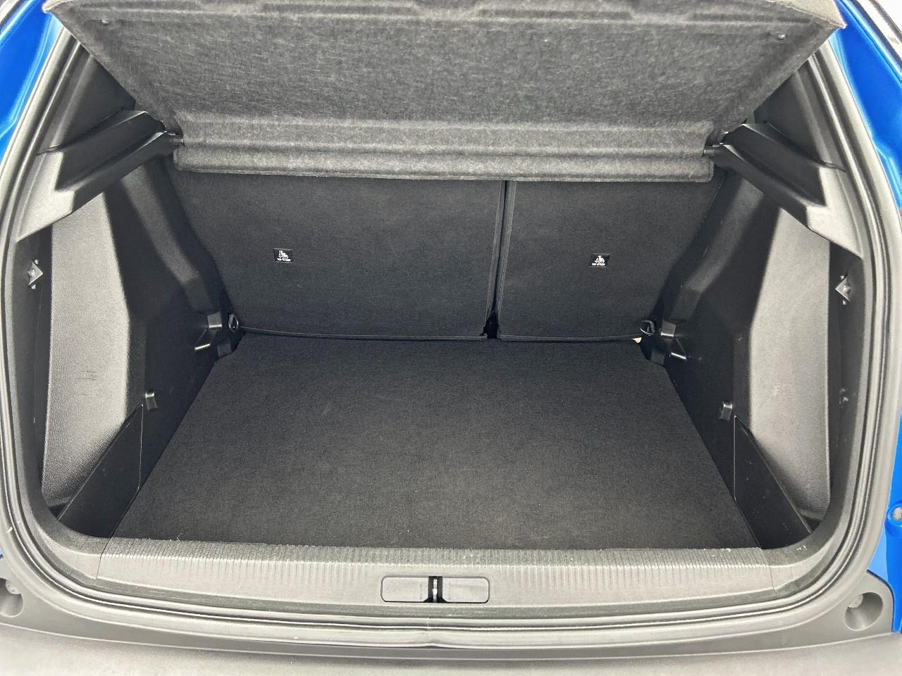 Peugeot 2008 hybrid 136 e-dcs6 style — photo 14