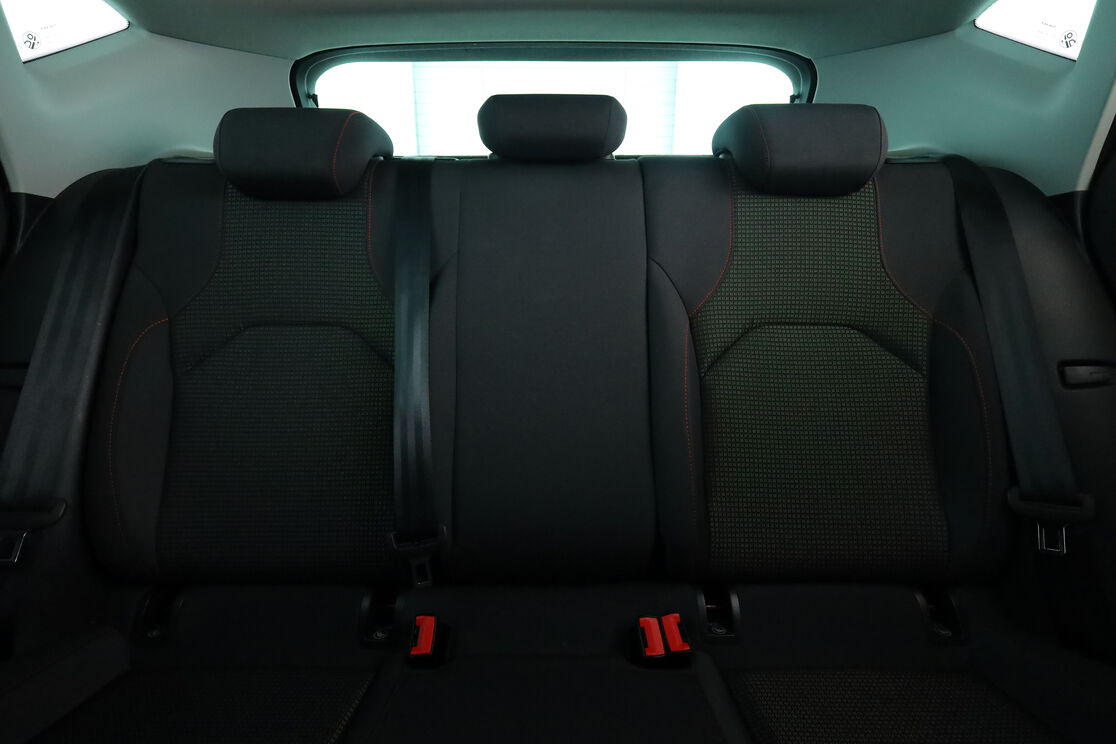 Seat Leon 2.0 TDI FR — photo 14