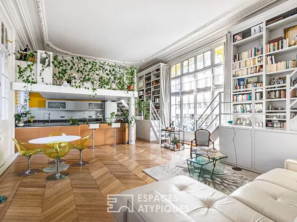 Étage noble traversant esprit loft avec balcon - Place Loulou Gasté