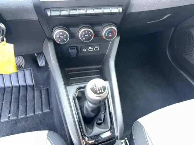 Renault Clio tce 90 ch gsr2 — photo 21