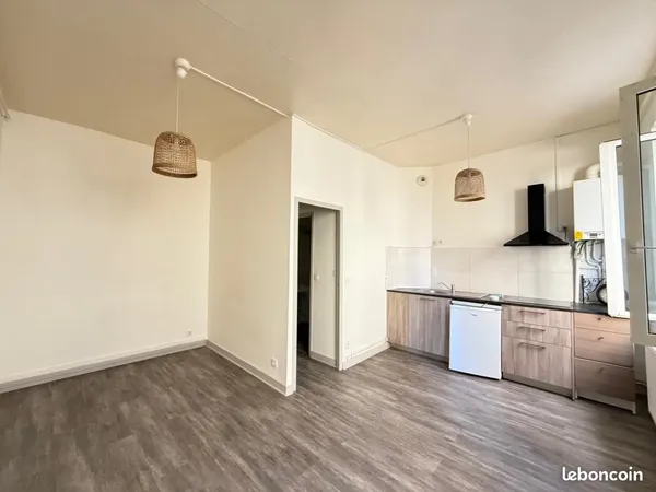 Studio 1 pièce 21 m²