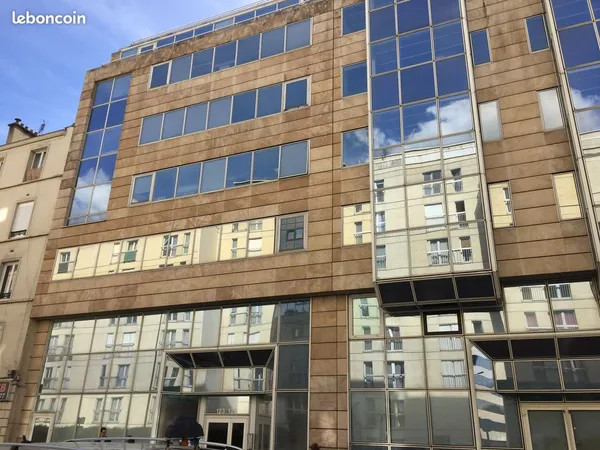 Bureaux à louer Levallois-Perret, plateaux de 50 à 155 m², parking
