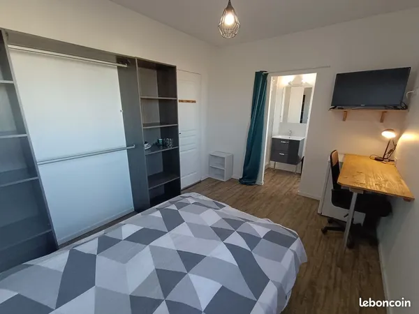 Studio en colocation avec salle d'eau privative