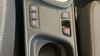Toyota Yaris 116h Dynamic 5p MY22 — photo 27