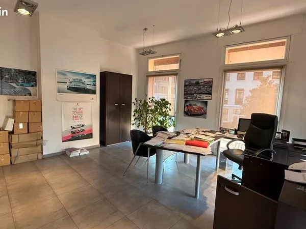 Local commercial 96 m²