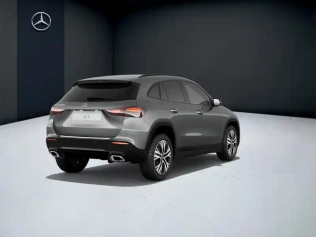 Mercedes Gla 200 d progressive line — photo 32