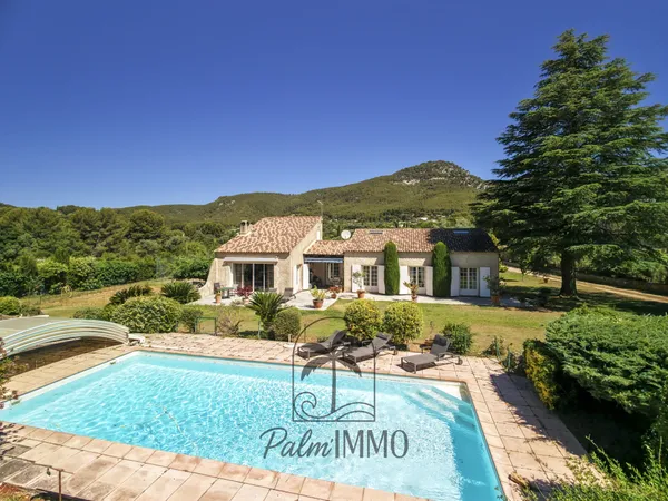 Propriété 160m2 SANARY quartier LANCON