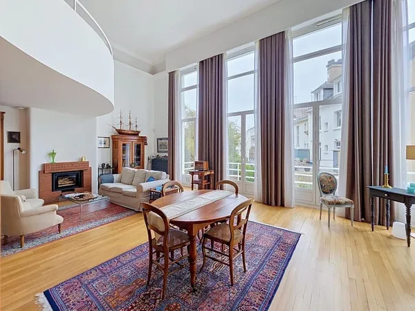 LORIENT NOUVELLE-VILLE : Appartement de caractère avec terrasse, jardin et garage