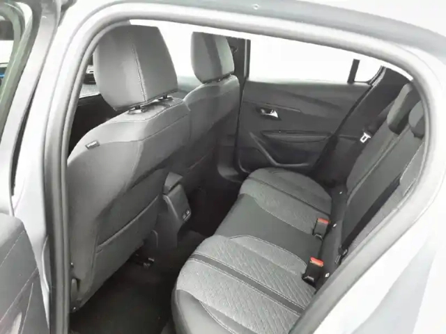 Peugeot 208 hybrid 110 e-dcs6 — photo 12