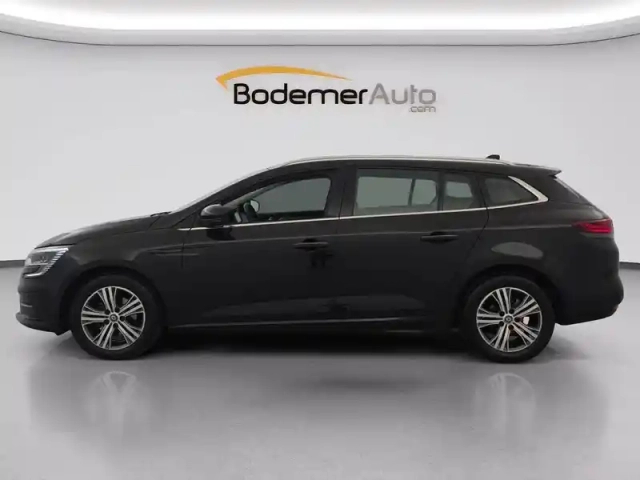 Renault Megane iv estate blue dci 115 edc — photo 157