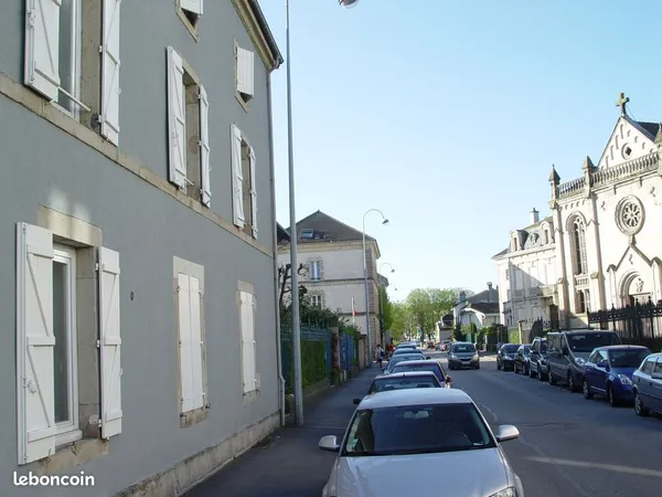 T3 de plein pied de 65 m² avec cour close, hypercentre d'Épinal - 700 HC