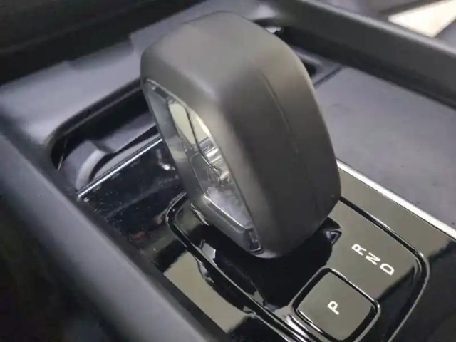 Volvo Xc60 t6 awd hybride rechargeable 253 ch+145 ch geartronic 8 — photo 14