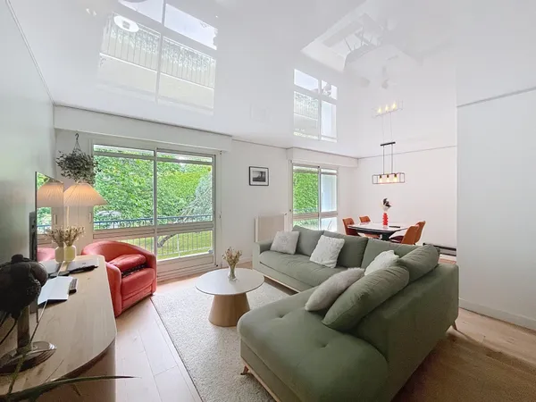 Appartement avec balcon, 3 chambres et double séjour