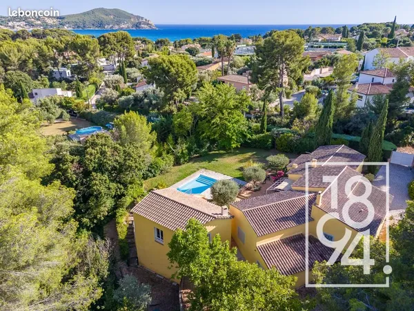 Villa 6 pièces 224 m²