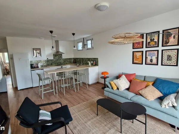 Colocation neuve de 4 chambres a la couronne