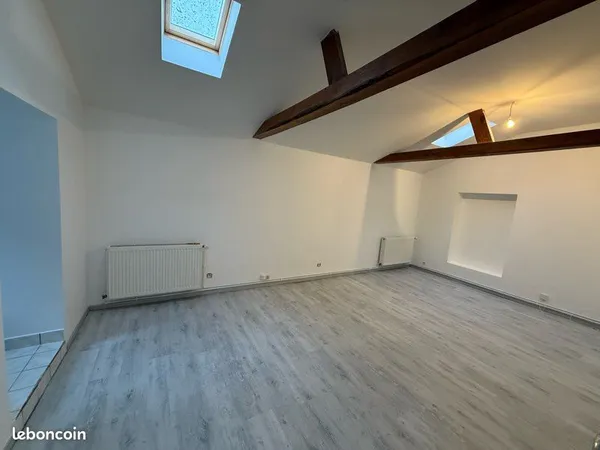 Appartement f2 refait à neuf plein centre Liancourt